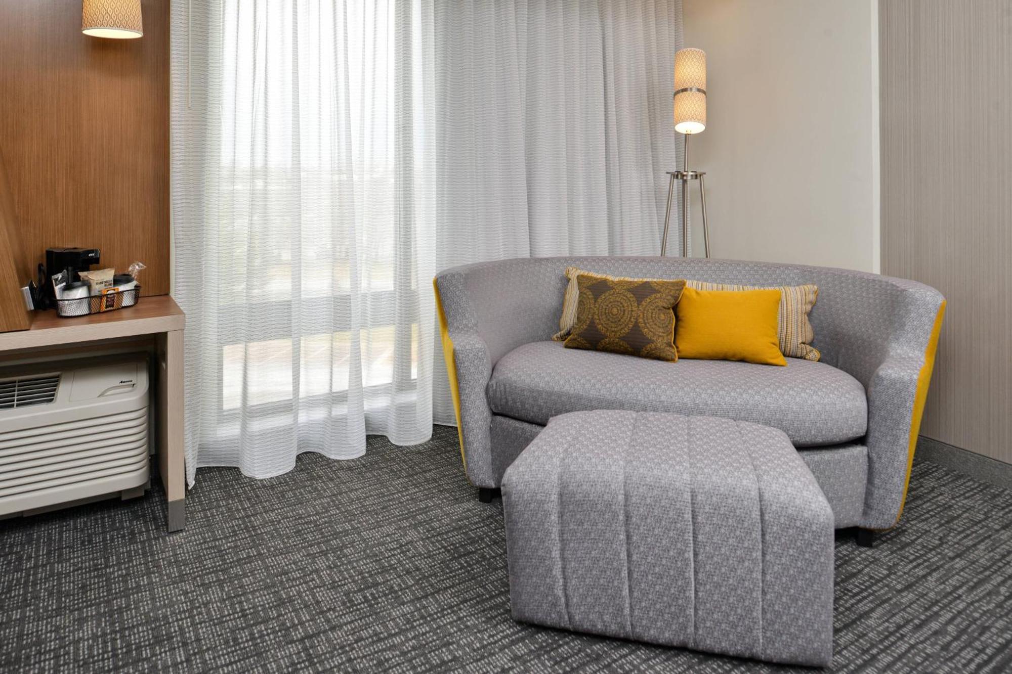 Courtyard Kansas City Олэт Экстерьер фото